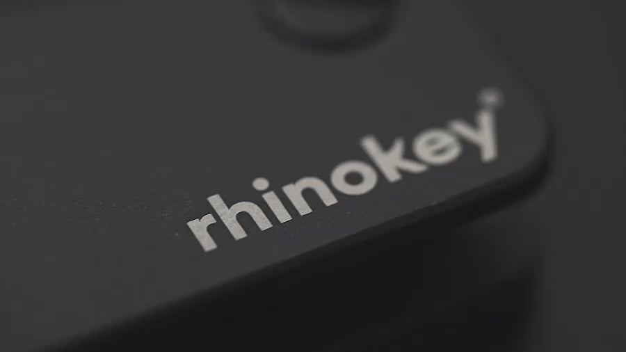 Charger la vidéo: Rhinokey Titanium Material Titanium.mp4__PID:3b93a9a2-63a4-43cd-bc9d-1102f3f6f4cb