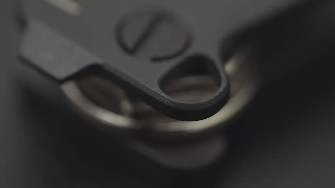 Charger la vidéo: Rhinokey Titanium Loop.mp4__PID:63a483cd-7c9d-4102-b3f6-f4cba9fc5e64
